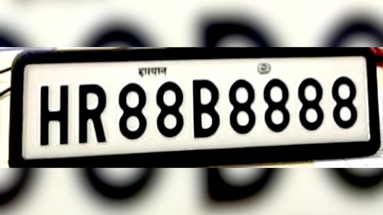 हरियाणा में VIP नंबर प्लेट की नीलामी में नया रिकॉर्ड: HR88B8888 की बोली 1.17 करोड़ रुपए तक पहुंची