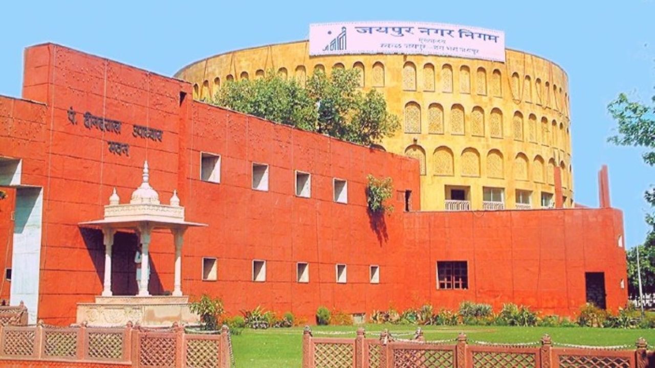 जयपुर नगर निगम में बीजेपी-कांग्रेस में टिकट के लिए मारामारी, पढ़ें यह रिपोर्ट