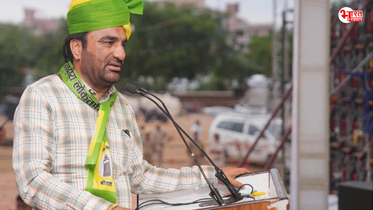 हनुमान बेनीवाल का बड़ा दांव, पंचायत चुनाव में अकेले उतरेगी RLP