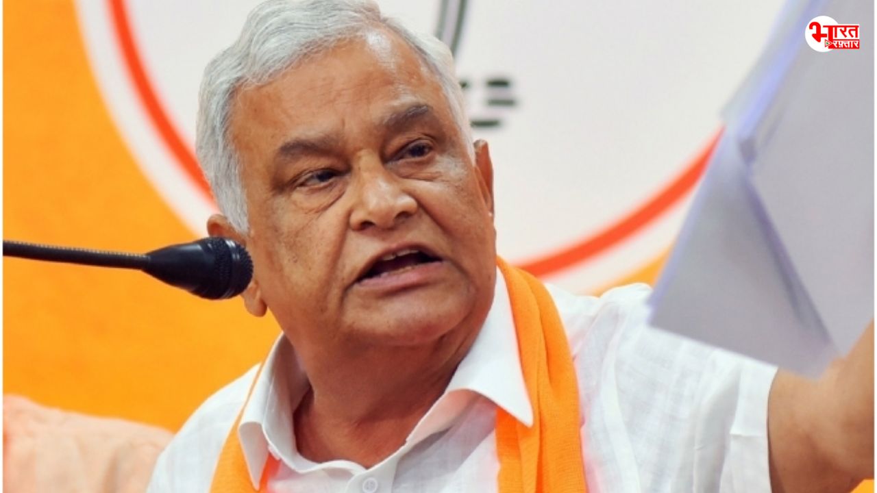 सवाई माधोपुर 30 करोड़ की सड़क  30 दिन में खराब, देखने पहुंचे किरोड़ी लाल मीणा